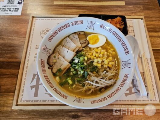 라멘 1인분의 가격은 9,000원 생각보다 준수한 퀄리티를 보여준다 / 게임와이 촬영