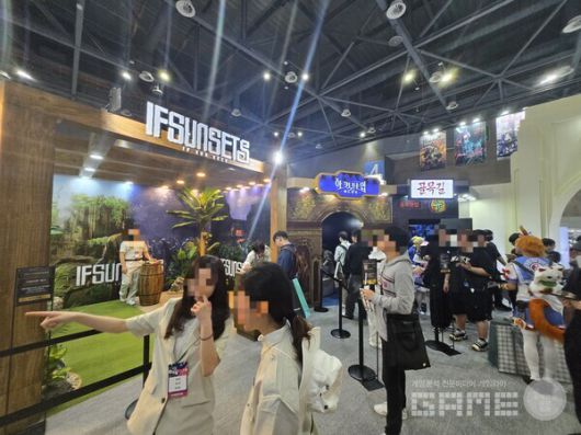 2025 플레이엑스포, 스마일게이트 스토브 부스 / 게임와이 촬영