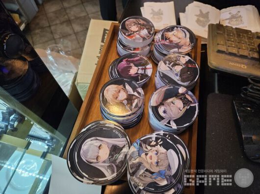 특전으로 받을 수 있는 8개의 코스터 / 게임와이 촬영