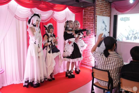 이후에는 간단한 퀴즈타임과 스몰 토크가 이어졌다 / 게임와이 촬영