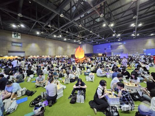 휴게존을 크게 만들어서 많은 이용자들이 쉴 수 있도록 만들었다 / 게임와이 촬영