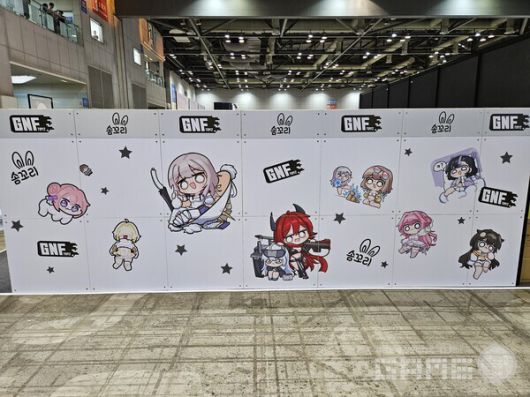 니케의 그림을 보면서 홀리듯이 이동하면? / 게임와이 촬영