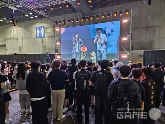 중간에 위치한 스테이지에서는 다양한 프로그램이 진행됐다 / 게임와이 촬영