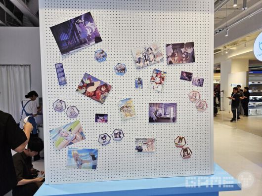 추후에 메세지월로 사용될 것 같은 공간도 있었다 / 게임와이 촬영