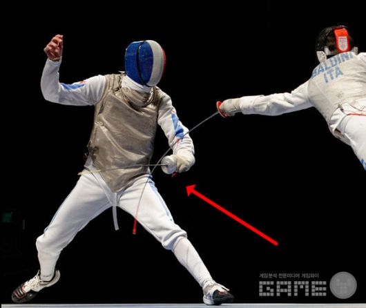 패링은 공격을 흘려보내는 것에 가깝고