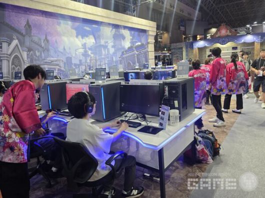 스마일게이트 도쿄게임쇼 2025 카제나 미래시 부스 /게임와이 촬영