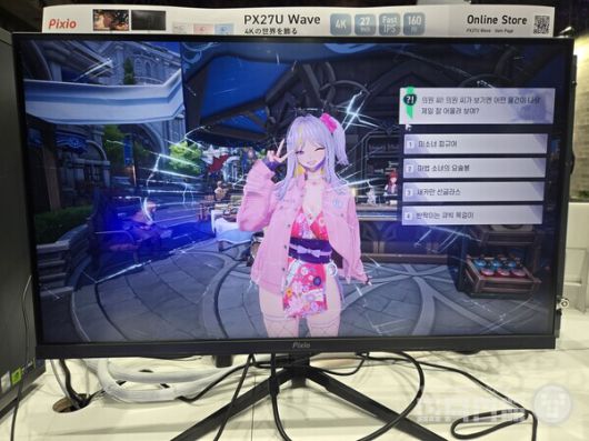 스마일게이트 부스 '미래시' 시연 현장 / 게임와이 촬영