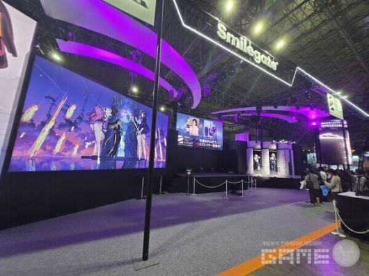 스마일게이트 부스 '미래시' 시연 현장 / 게임와이 촬영