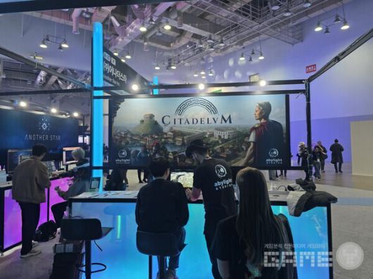 벡스코 2관 1층 인디 존에 위치한 스페인 게임사 부스 /게임와이 촬영