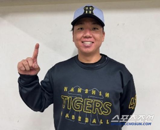 한신 우완 무라카미는 28일 주니치전에 선발등판해 8.2이닝 무실점 호투를 했다. 완봉승까지 아웃카운트 1개를 남겨놓고 교체됐다. 사진캡처=한신 타이거즈 SNS