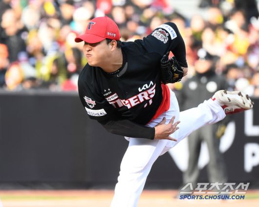 30일 대전 한화생명볼파크에서 열린 KIA-한화전. 8회말 조상우가 투구하고 있다. 대전=정재근 기자 cjg@sportschosun.com/2025.3.30/