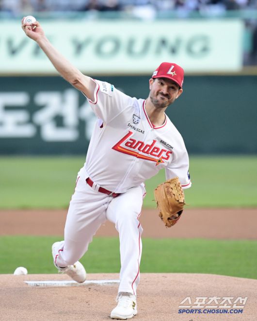 15일 인천 SSG랜더스필드에서 열린 KBO리그 SSG와 한화의 경기. 선발 투구하는 SSG 앤더슨. 인천=송정헌 기자songs@sportschosun.com/2025.04.15/