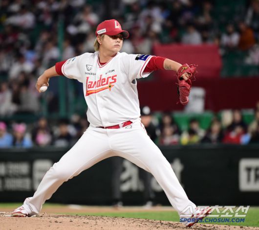 16일 인천 SSG랜더스필드에서 열린 KBO리그 SSG와 한화의 경기. 투구하는 SSG 김민. 인천=송정헌 기자songs@sportschosun.com/2025.04.16/