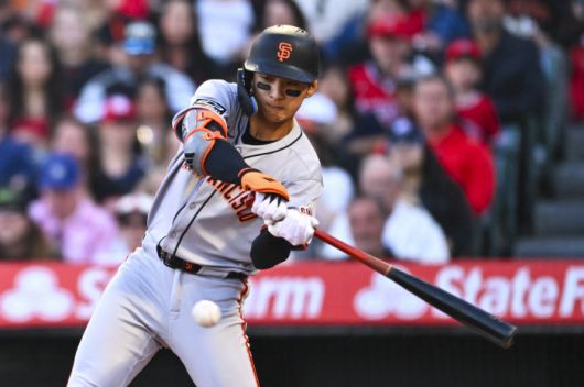 이정후가 1회초 첫 타석에서 땅볼을 치고 있다. Imagn Images연합뉴스