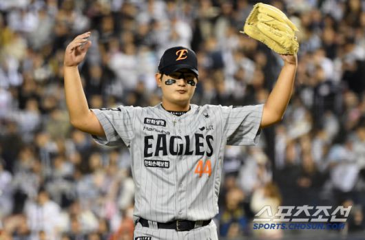 8일 잠실구장에서 열린 두산 베어스와 한화 이글스의 경기. 한화 김서현이 9회 실점 위기를 막은 뒤 환호하고 있다. 잠실=박재만 기자 pjm@sportschosun.com/2025.04.08/
