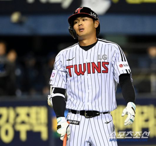 22일 잠실야구장에서 열린 NC와 LG의 경기, 9회말 1사 3루 LG 이영빈이 삼진으로 물러나고 있다. 잠실=허상욱 기자wook@sportschosun.com/2025.04.22/