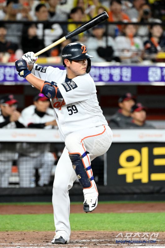 30일 대전한화생명볼파크에서 열린 LG와 한화의 경기, 한화 허인서가 타격을 하고 있다. 대전=허상욱 기자wook@sportschosun.com/2025.04.30/