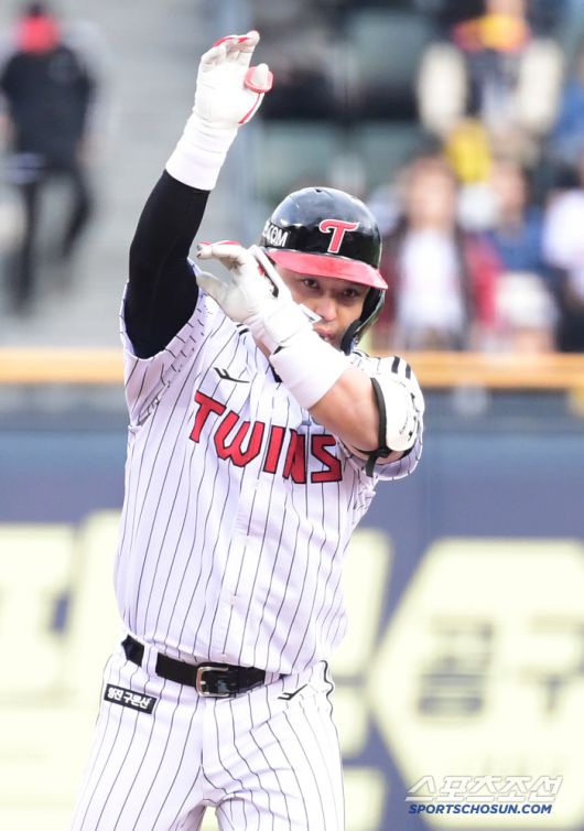 3일 잠실구장에서 열린 KBO리그 LG와 SSG의 경기. 3회 SSG 김광현 상대 1타점 적시 2루타 날린 LG 박동원. 잠실=송정헌 기자songs@sportschosun.com/2025.05.03/