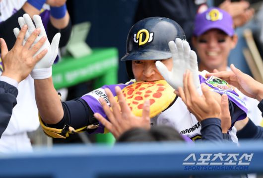 홈런 치고 피자 먹방 세리머니까지 어린이날은 정수빈은 완벽했다.