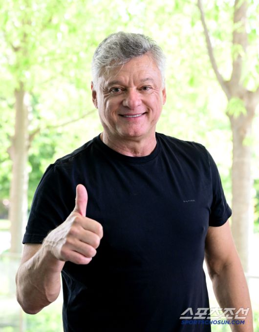 대한항공의 신임 헤난 달 조토 감독이 외국인 선수 트라이아웃이 열리는 튀르키예에서 대한항공 감독으로서의 첫 임무를 시작했다. 사진제공=KOVO