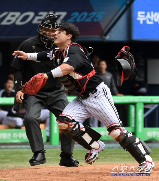 6일 잠실구장에서 열린 두산 베어스와 LG 트윈스의 경기. 포수 박동원이 수비를 하고 있다. 잠실=박재만 기자 pjm@sportschosun.com/2025.05.06/