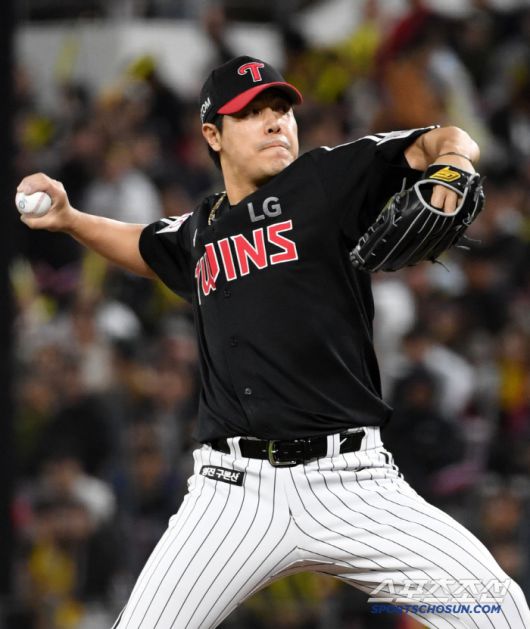 25일 광주 기아챔피언스필드에서 열린 KIA 타이거즈와 LG 트윈스의 경기. LG 김진성이 역투하고 있다. 광주=박재만 기자 pjm@sportschosun.com/2025.04.25/