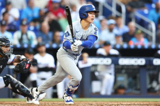 김혜성이 8일(한국시각) 마이애미전에서 7회 우전적시타를 터뜨리고 있다. AFP연합뉴스