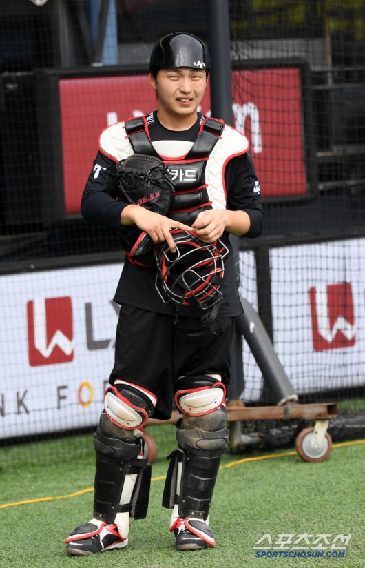 전날 데뷔 첫 안타를 쳤던 김성우.