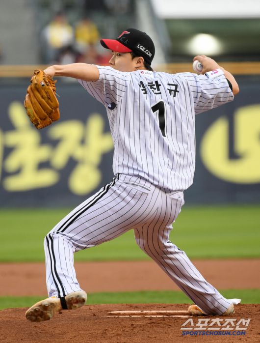 15일 잠실구장에서 열린 LG 트윈스와 키움 히어로즈의 경기. LG 임찬규가 역투하고 있다. 잠실=박재만 기자 pjm@sportschosun.com/2025.05.15/