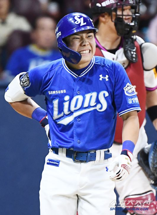 20일 서울 고척스카이돔에서 열린 삼성-키움전. 7회초 2사 1, 2루 김지찬이 몸 맞는 볼로 출루하고 있다. 고척=정재근 기자 cjg@sportschosun.com/2025.5.20/