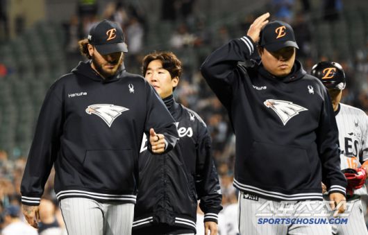 에이스 폰세를 내세우고도 위닝 시리즈에 실패한 한화.