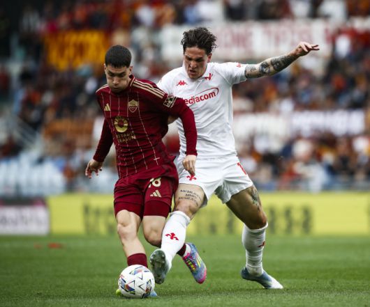 친정팀을 상대하는 자니올로(오른쪽). EPA연합뉴스