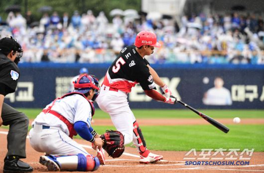 24일 대구 삼성라이온즈파크에서 열린 KBO리그 삼성과 KIA의 경기. 타격하고 있는 KIA 김도영. 대구=송정헌 기자songs@sportschosun.com/2025.05.24/