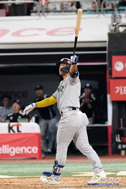 29일 수원KT위즈파크에서 열린 KBO리그 KT 위즈와 두산 베어스의 경기. 5회말 2사 만루 KT 안현민이 만루포를 날린 뒤 환호하고 있다. 수원=박재만 기자 pjm@sportschosun.com/2025.05.29/