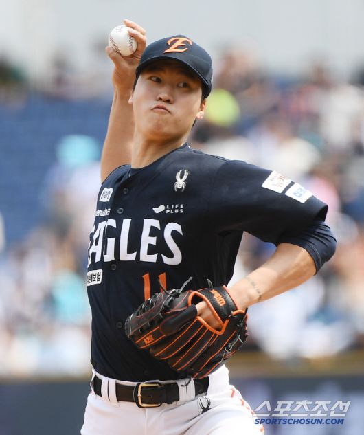 31일 창원 NC파크에서 열린 한화-NC전. 한화 선발 투수 엄상백이 투구하고 있다. 창원=정재근 기자 cjg@sportschosun.com/2025.5.31/