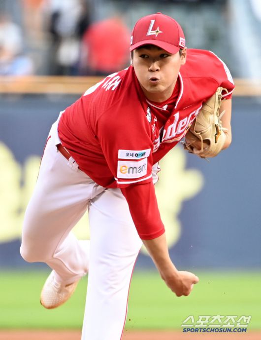 20일 잠실야구장에서 열린 SSG와 두산의 경기, SSG 선발투수 전영준이 역투하고 있다. 잠실=허상욱 기자wook@sportschosun.com/2025.05.20/