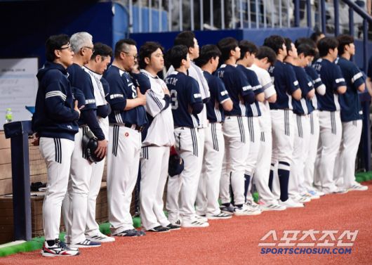 1일 고척돔에서 열린 KBO리그 키움과 두산의 경기. 경기를 준비하는 두산 이승엽 감독과 선수단. 고척=송정헌 기자songs@sportschosun.com/2025.06.01/