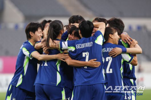 용인미르스타디움/ 여자A대표팀/ 여자국가대표팀/ 쿠팡플레이 초청 여자축구국가대표팀 친선경기/ 대한민국 vs 콜롬비아/정민영 골/사진 윤민호