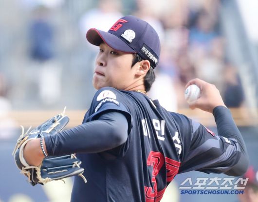7일 잠실구장에서 열린 두산과 롯데의 경기. 선발 투구하고 있는 롯데 이민석. 잠실=송정헌 기자songs@sportschosun.com/2025.06.07/
