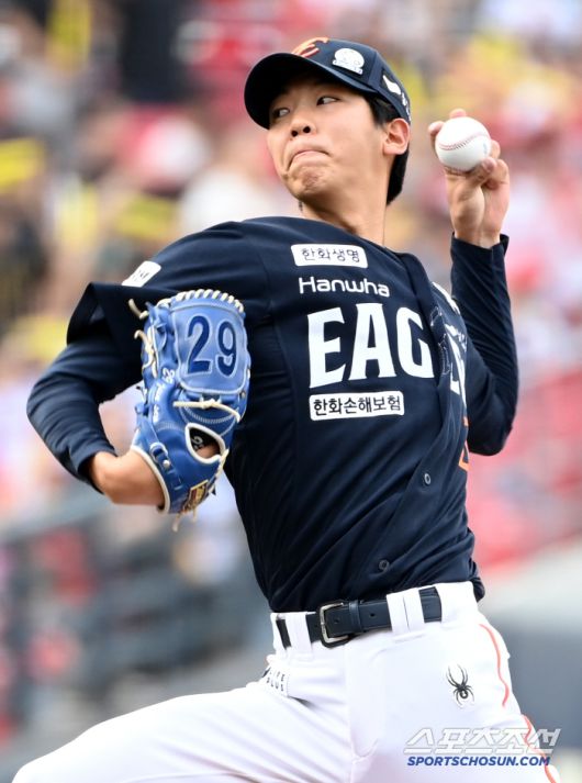7일 광주KIA챔피언스필드에서 열린 한화와 KIA의 경기, 한화 선발투수 황준서가 역투하고 있다. 광주=허상욱 기자wook@sportschosun.com/2025.06.07/