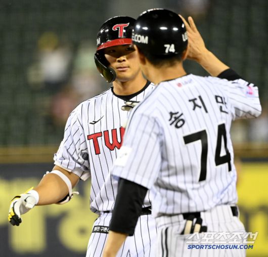 12일 잠실야구장에서 열린 SSG와 LG의 경기, 7회말 2사 2루 이영빈이 1타점 적시타를 치고 기뻐하고 있다. 잠실=허상욱 기자wook@sportschosun.com/2025.06.12/