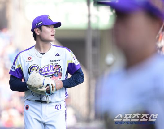 8일 잠실구장에서 열린 두산과 롯데의 경기. 5회 투구를 마친 두산 선발 곽빈. 잠실=송정헌 기자songs@sportschosun.com/2025.06.08/