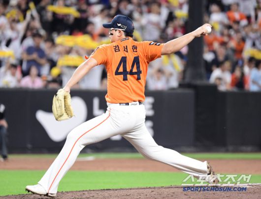 14일 대전 한화생명볼파크에서 열린 한화와 LG의 경기. 투구하는 한화 김서현. 대전=송정헌 기자songs@sportschosun.com/2025.06.14/