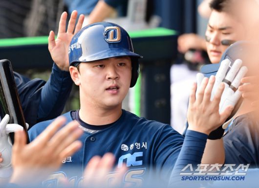 17일 잠실구장에서 열린 LG와 NC의 경기. 2회 1타점 희생플라이 날린 NC 김형준. 잠실=송정헌 기자songs@sportschosun.com/2025.06.17/