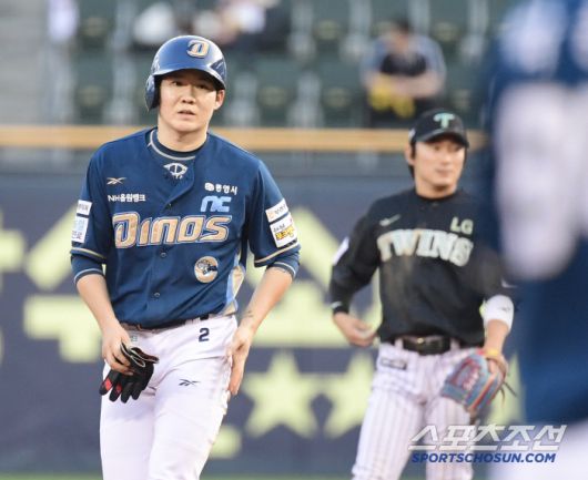 17일 잠실구장에서 열린 LG와 NC의 경기. 3회 1타점 2루타 날린 NC 박민우. 잠실=송정헌 기자songs@sportschosun.com/2025.06.17/