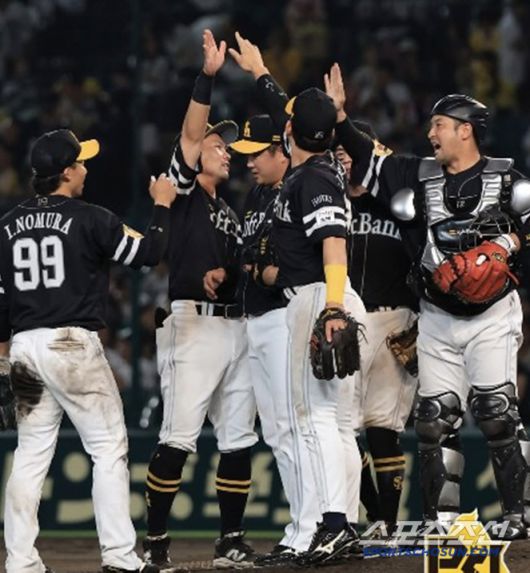 인터리그 최강자 소프트뱅크. 20일 한신과 연장 10회 치열한 승부를 벌여 2대1로 이겼다. 20일까지 인터리그 1위다. 사진캡처=소프트뱅크 호크스 SNS