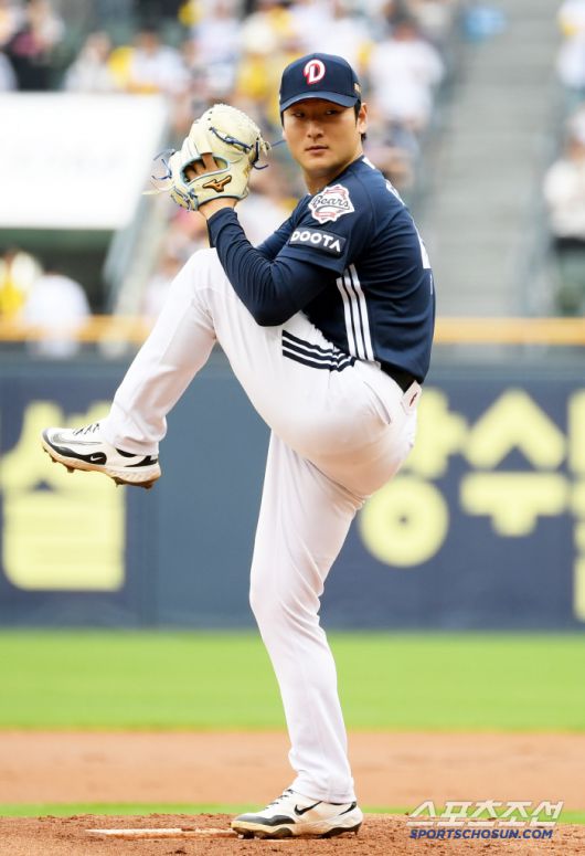 21일 잠실구장에서 열린 LG 트윈스와 두산 베어스의 경기. 두산 곽빈이 역투하고 있다. 잠실=박재만 기자 pjm@sportschosun.com/2025.06.21/