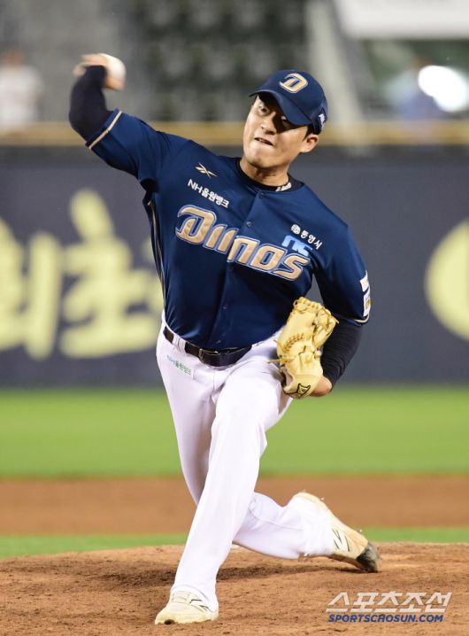 17일 잠실구장에서 열린 LG와 NC의 경기. 투구하고 있는 NC 류진욱. 잠실=송정헌 기자songs@sportschosun.com/2025.06.17/