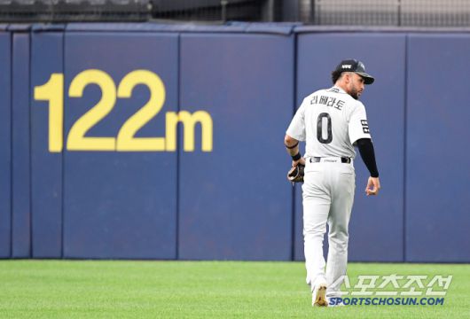 25일 대구 삼성라이온즈파크에서 열린 삼성과 한화의 경기. 1회 수비 실책으로 선취점을 내준 한화 중견수 리베라토. 대구=송정헌 기자songs@sportschosun.com/2025.06.25/