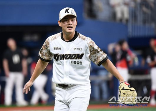 26일 서울 고척스카이돔에서 열린 KIA-키움전. 10회초 위기를 넘긴 이준우가 기뻐하고 있다. 고척=정재근 기자 cjg@sportschosun.com/2025.6.26/